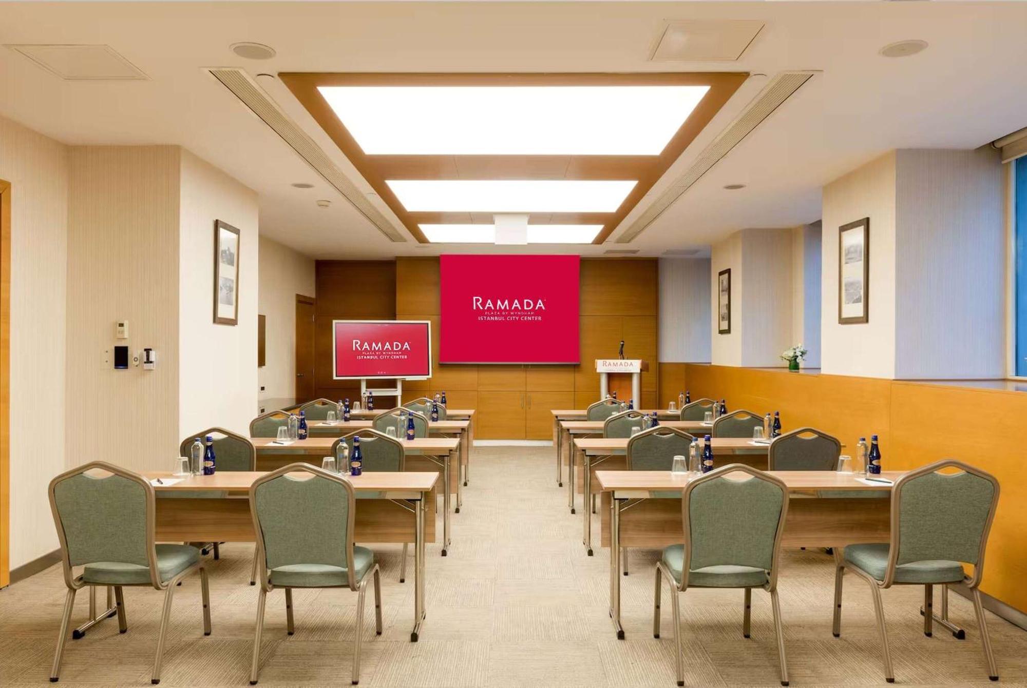Ramada Plaza By Wyndham Center (adults Only) 5* Istanboel