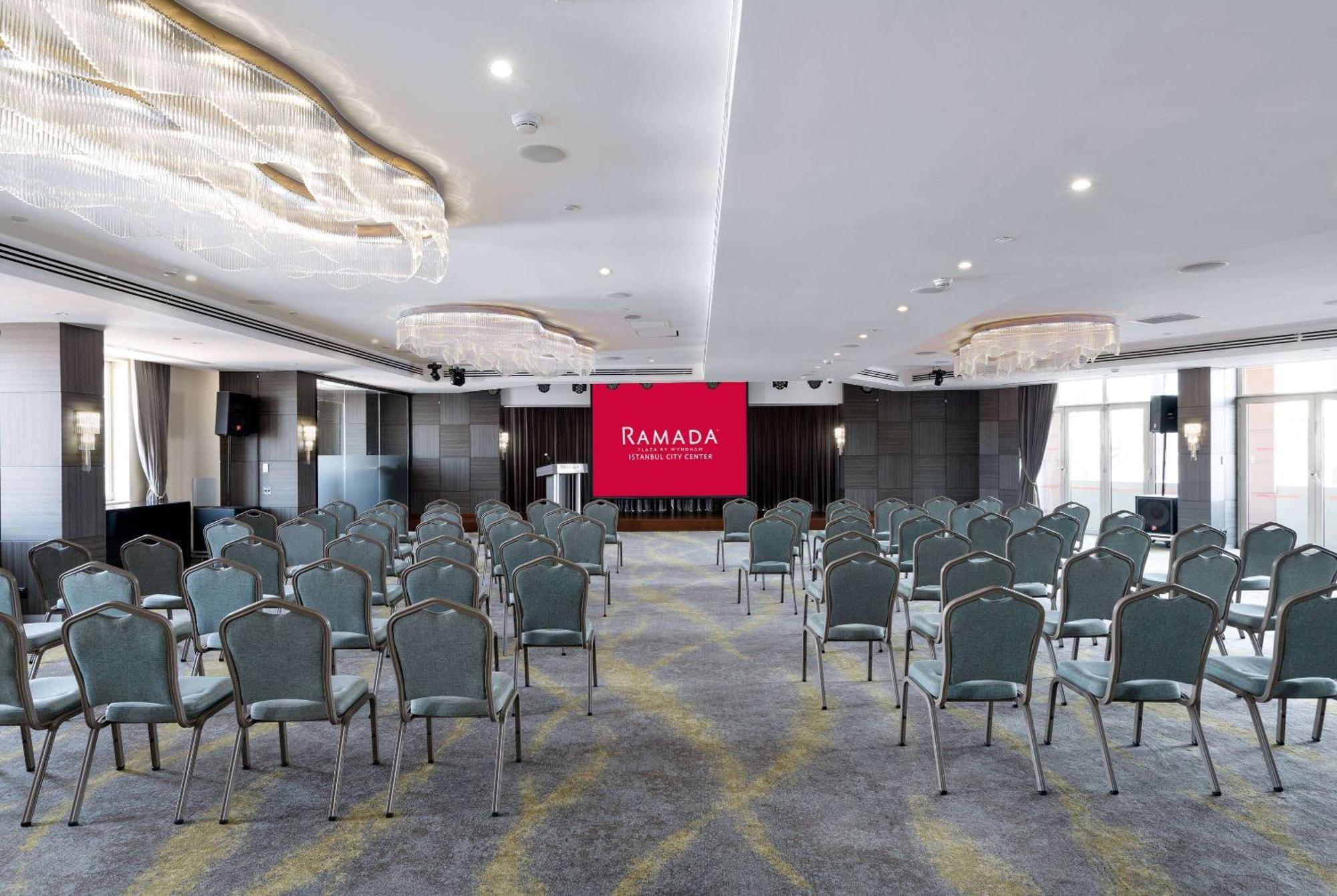 Ramada Plaza By Wyndham Center (adults Only) Hotel Istanboel