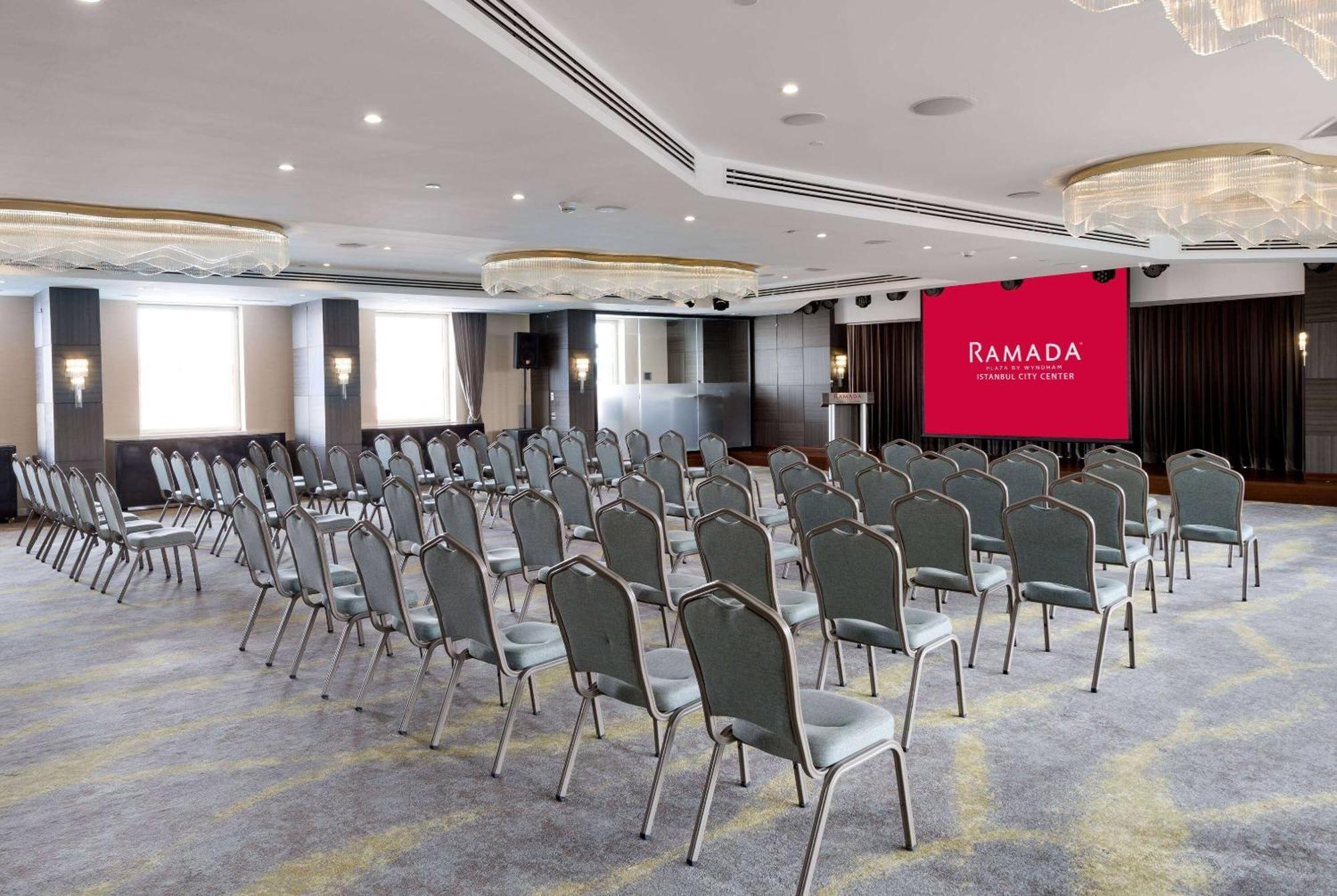 Ramada Plaza By Wyndham Center (adults Only) Istanboel