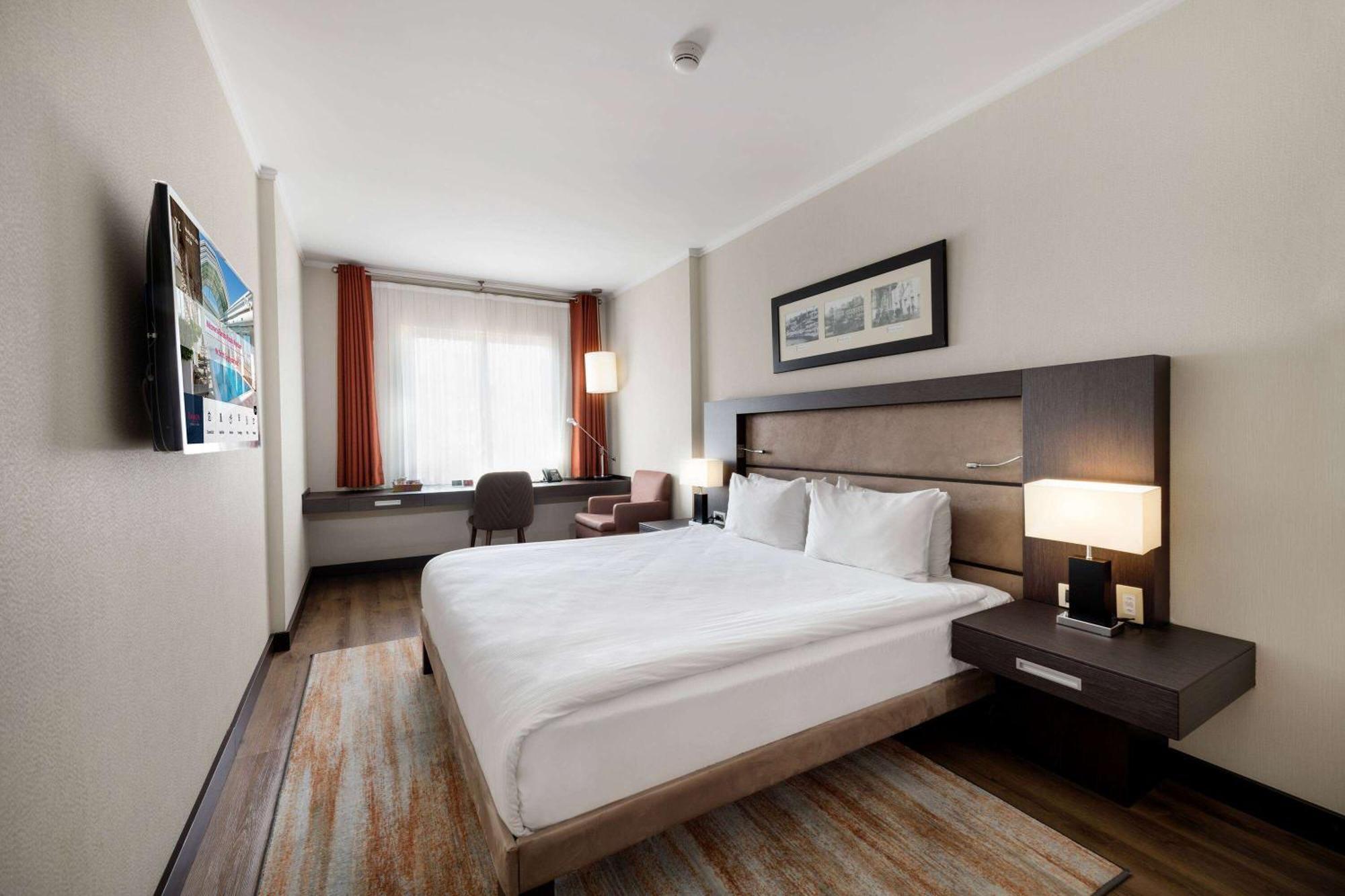 Ramada Plaza By Wyndham Center (adults Only) Istanboel