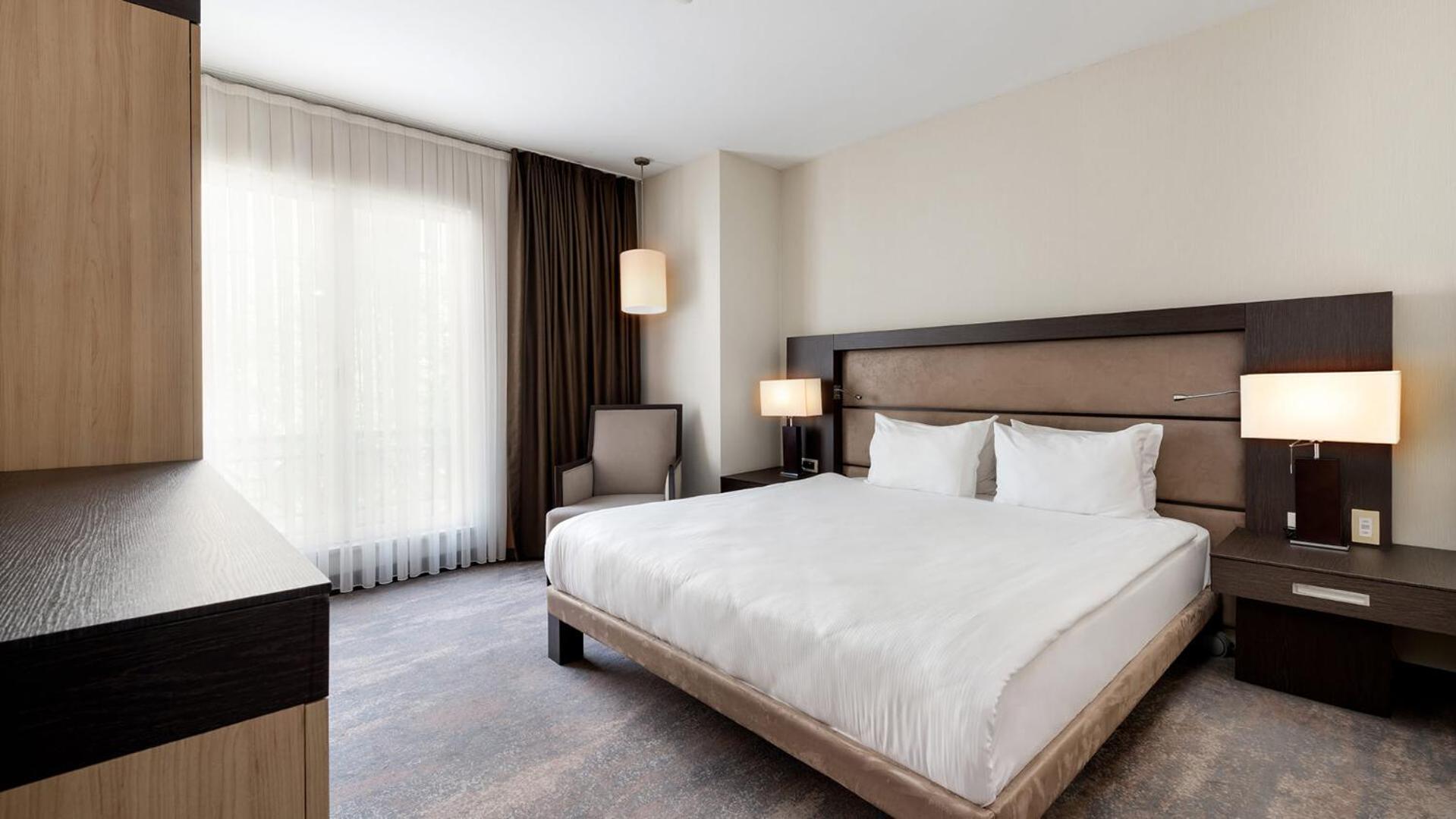 Hotel Ramada Plaza By Wyndham Center (adults Only) Istanboel