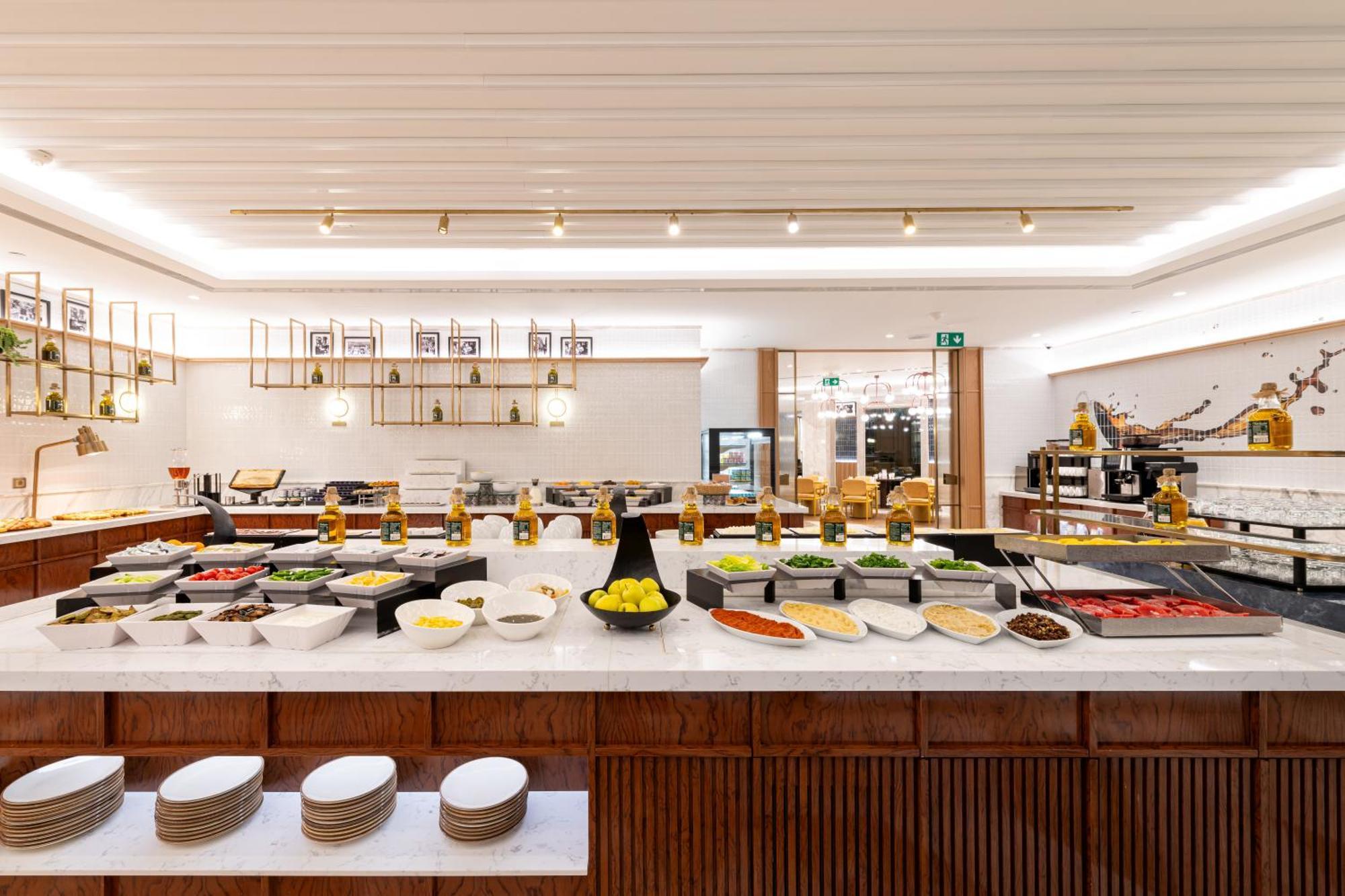 Ramada Plaza By Wyndham Center (adults Only) מלון 5*